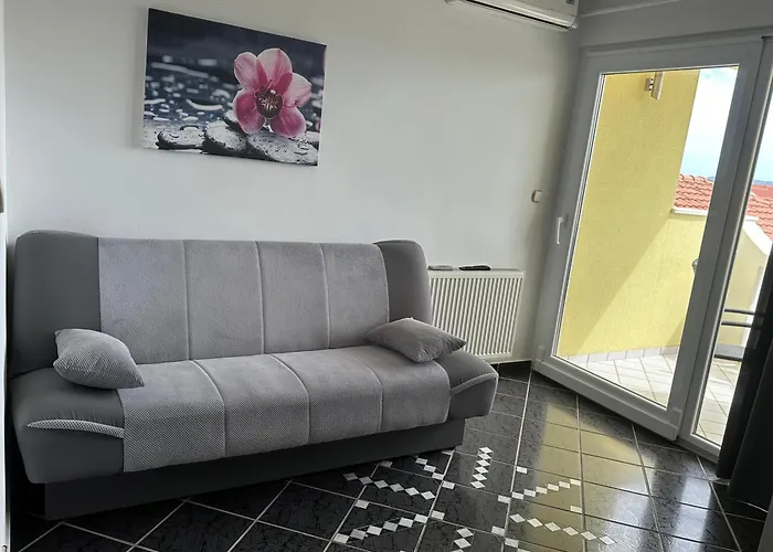 Apartments Jareb